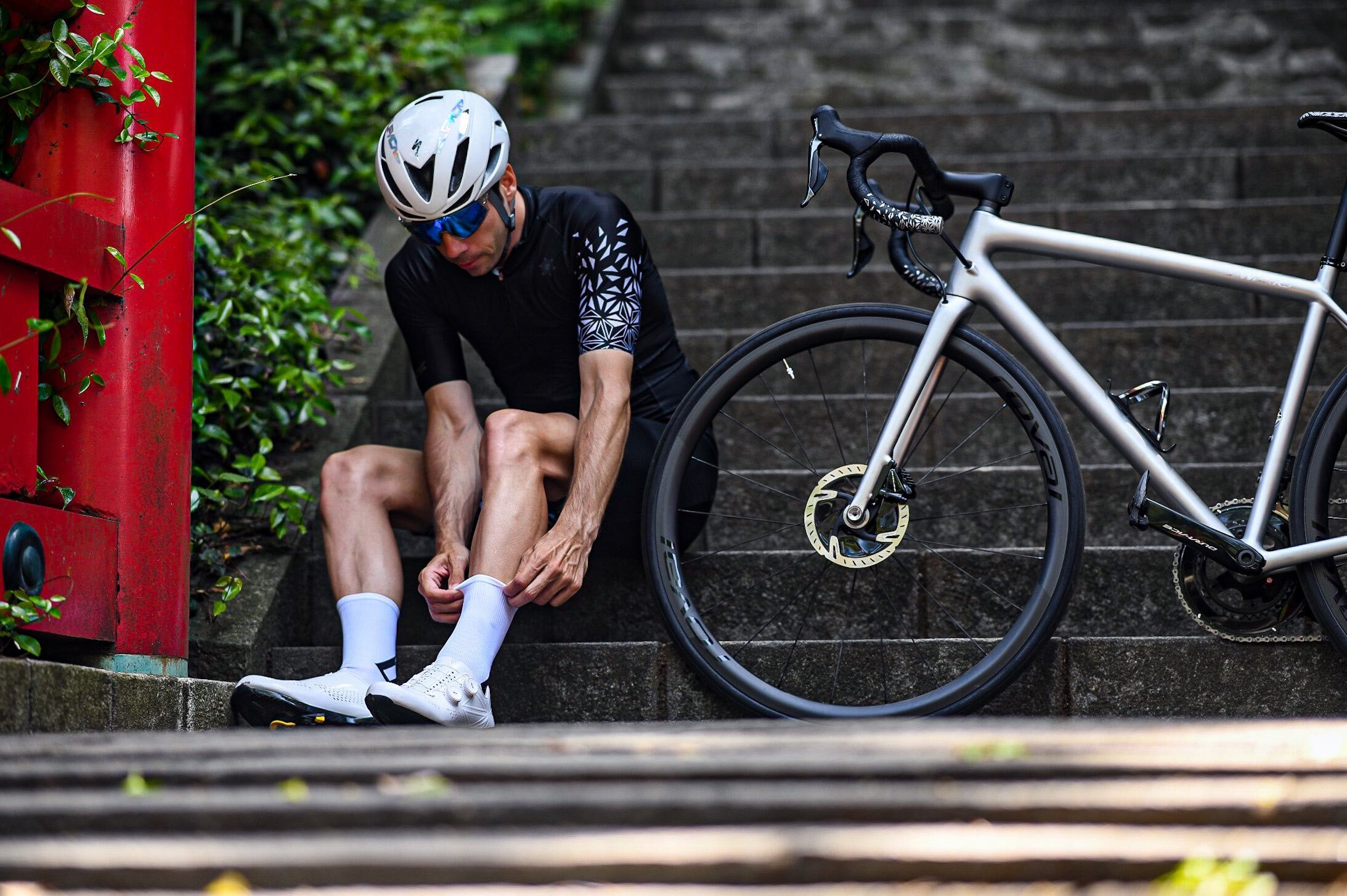 Kazze Carbon Road Shoe White Holo