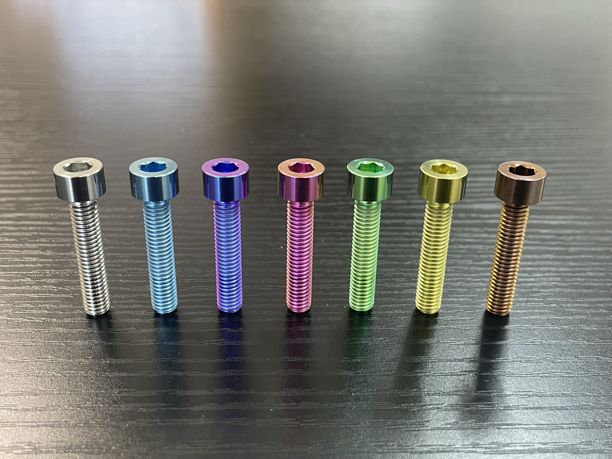 ストレートキャップボルト M6×30mm