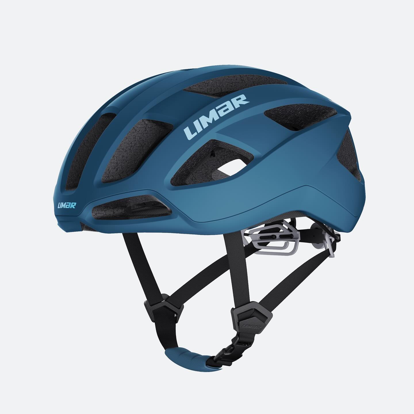 AIR STRATOS エアーストラトス