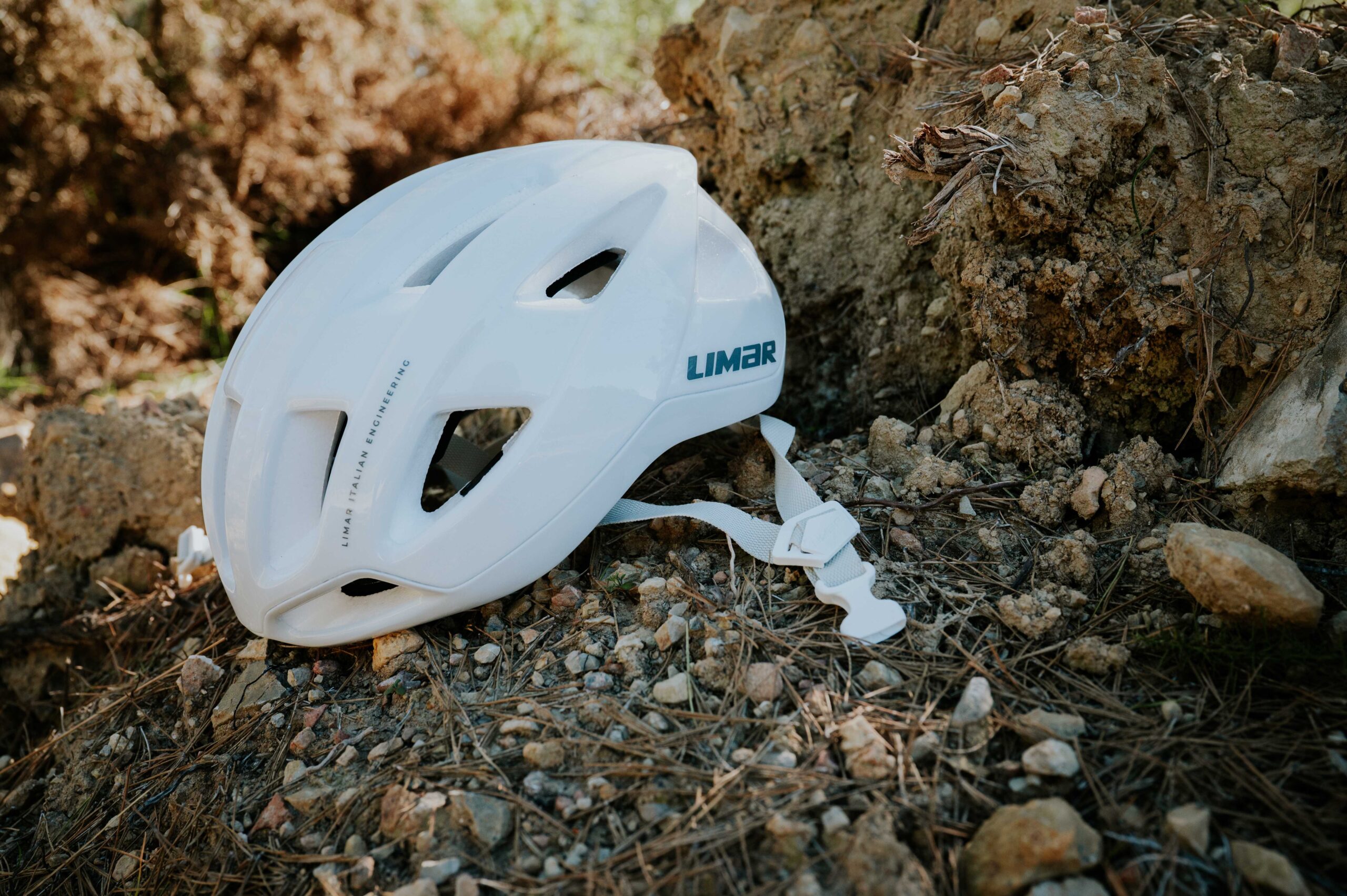 AIR STRATOS – GLOSSY WHITE – Asian Fit