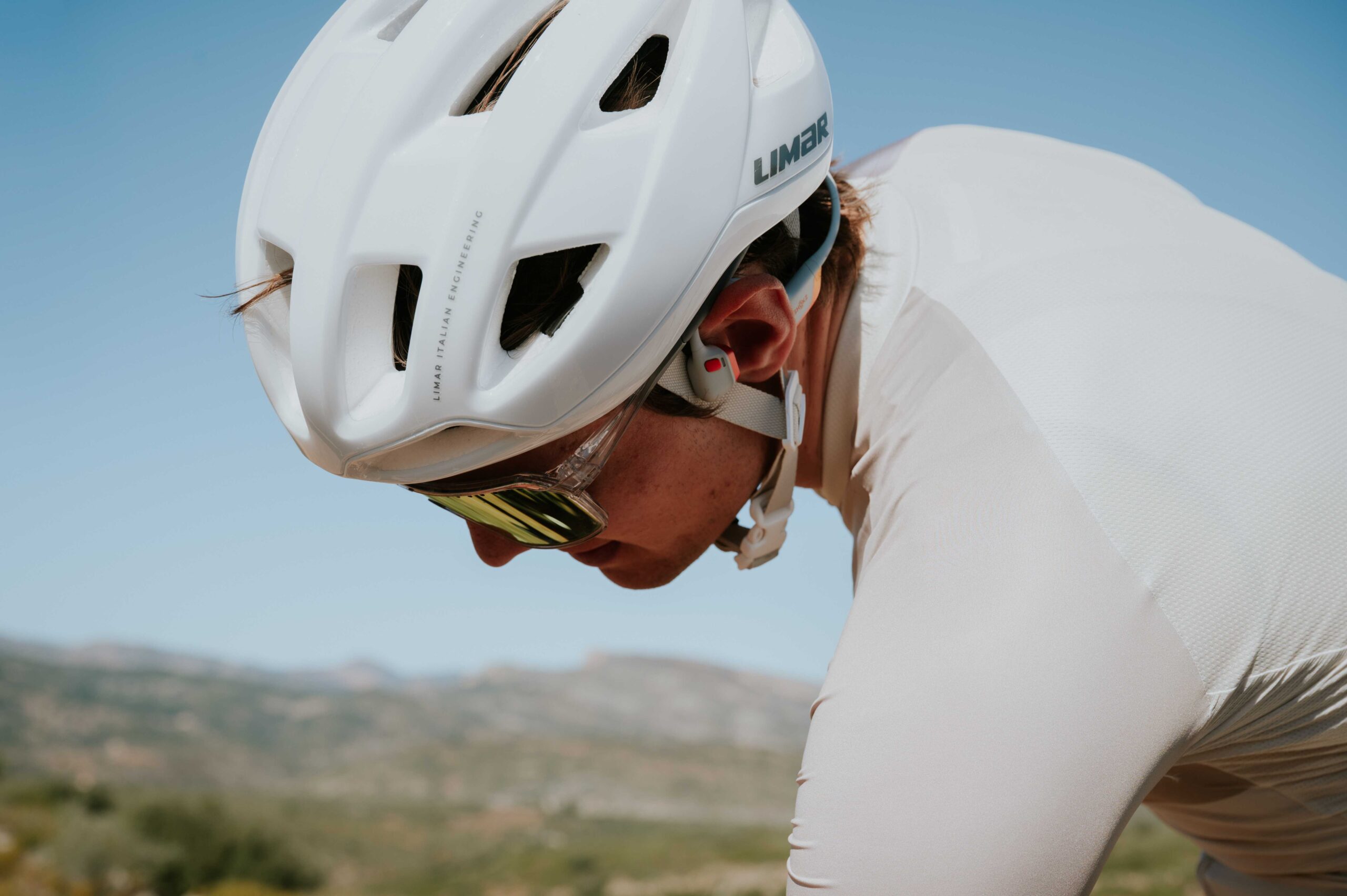 AIR STRATOS – GLOSSY WHITE – Asian Fit