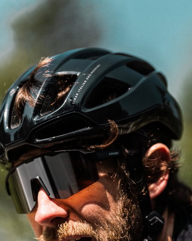 AIR STRATOS PURE BLACK – Asian Fit