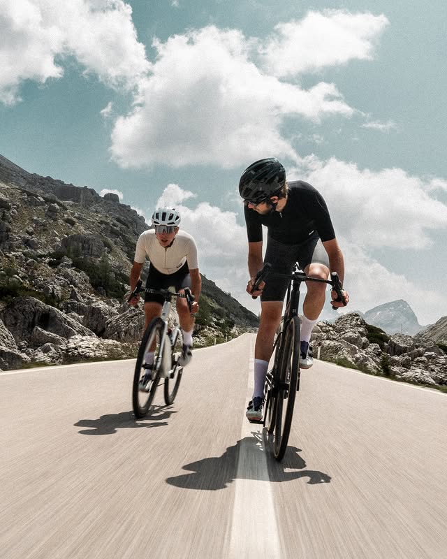 AIR STRATOS PURE BLACK – Asian Fit