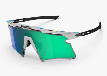 EY441722-Aeroshade-Titanium-